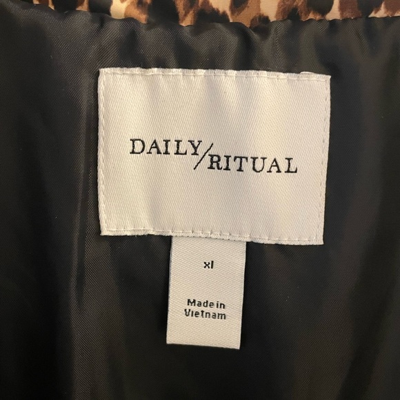 Daily Ritual Oversized Puffer - Picture 2 of 2